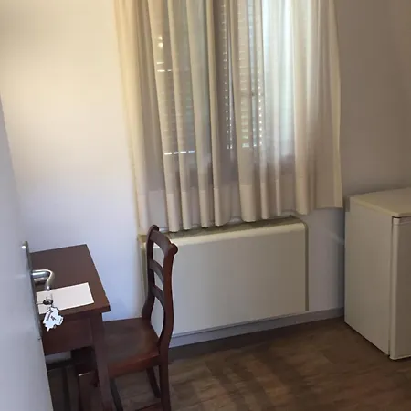 B ＆ B ラ ディモーラ ゲストハウス 3*